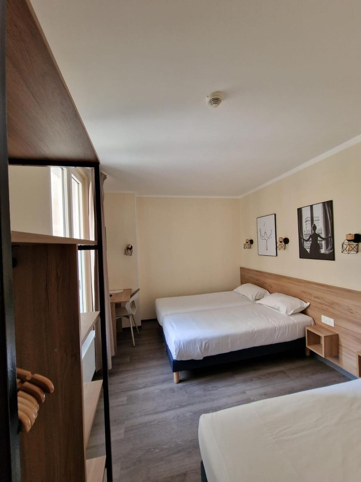 Hotel D'Anjou Levallois-Perret Exteriér fotografie